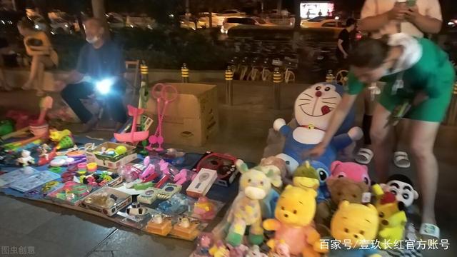 校園玩具地攤年入百萬 揭秘大學(xué)生創(chuàng)業(yè)背后的精細(xì)化運營之道